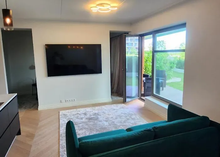 Cozy In The Center *